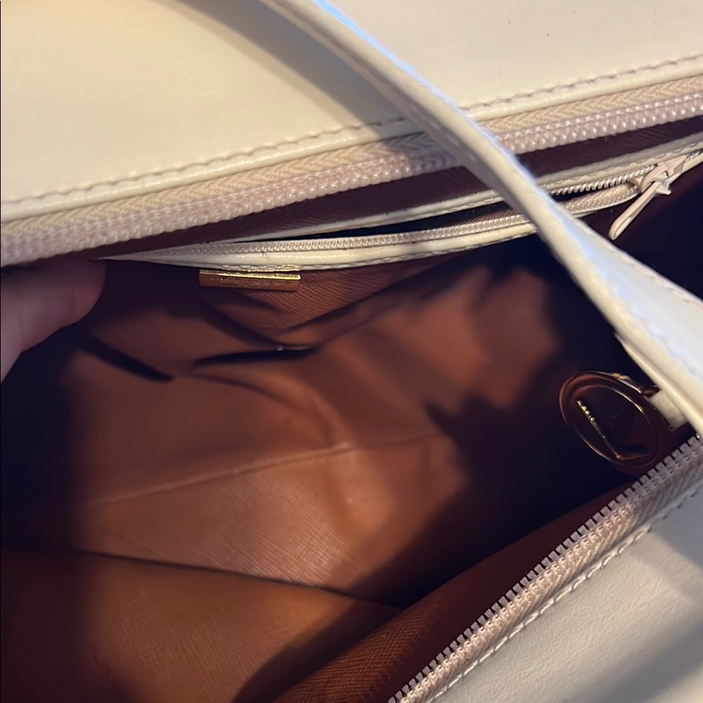 Cream Shoulder Bag - Picture 4 of 6